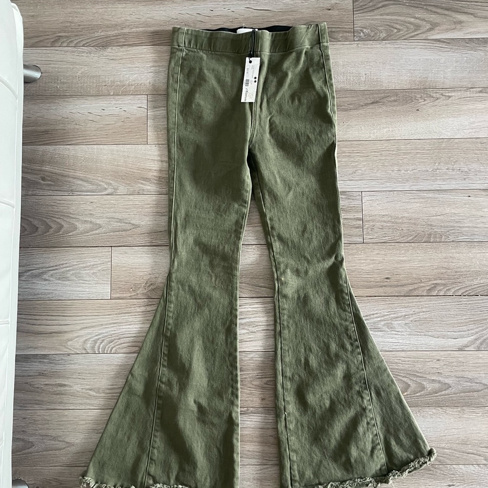 Newbury Kustom Olive Green Apparel